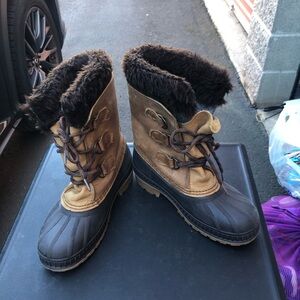 Sorel Badger women’s Tan Black Leather Snow Boots Size 4